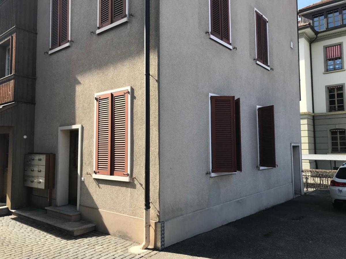 Simple Studio 36M2 In The Center Of Burgdorf Private Parking Small Bathroom Buitenkant foto