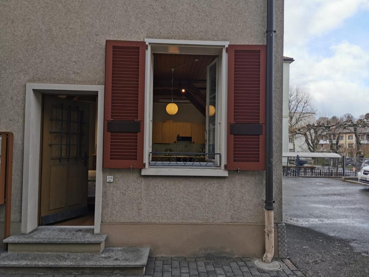 Simple Studio 36M2 In The Center Of Burgdorf Private Parking Small Bathroom Buitenkant foto