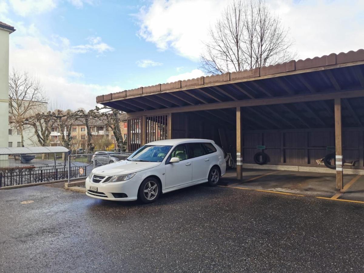 Simple Studio 36M2 In The Center Of Burgdorf Private Parking Small Bathroom Buitenkant foto