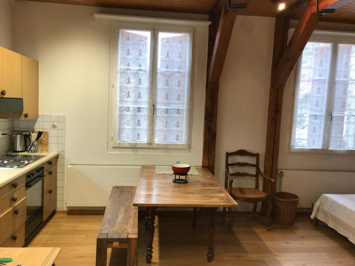 Simple Studio 36M2 In The Center Of Burgdorf Private Parking Small Bathroom Buitenkant foto